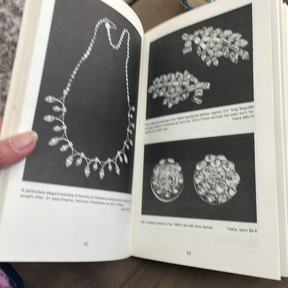 Rhinestone Jewelry Guide by Maryanne Dolan - Picture 6 of 8